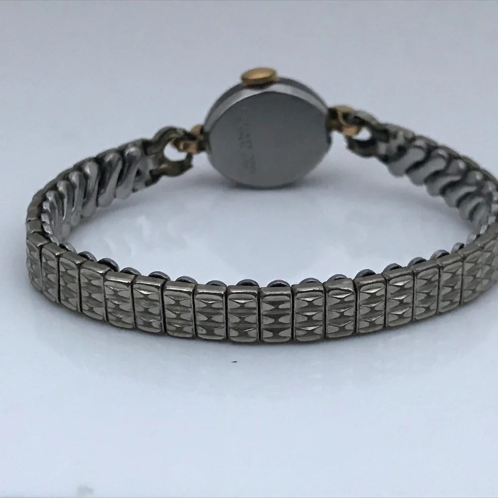Vintage Timex Ladies Watch Hand Winding Expandable - Picture 3 of 8